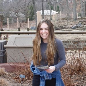 Meet your Posher, Dina